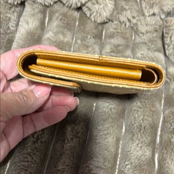 Louis Vuitton Cream Monogram Wallet - Picture 4 of 12